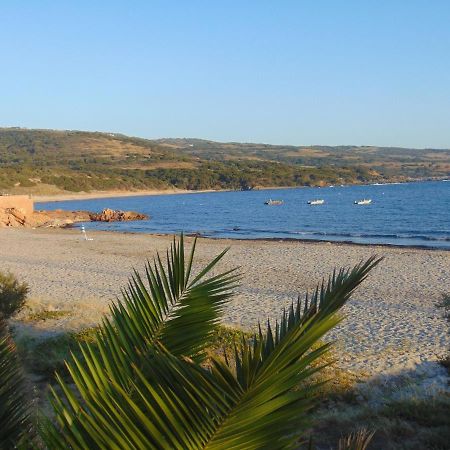 Apartmán Fronte Mare Attico Indipendente Ed Esclusivo Con Terrazza Panoramica Isola Rossa Exteriér fotografie
