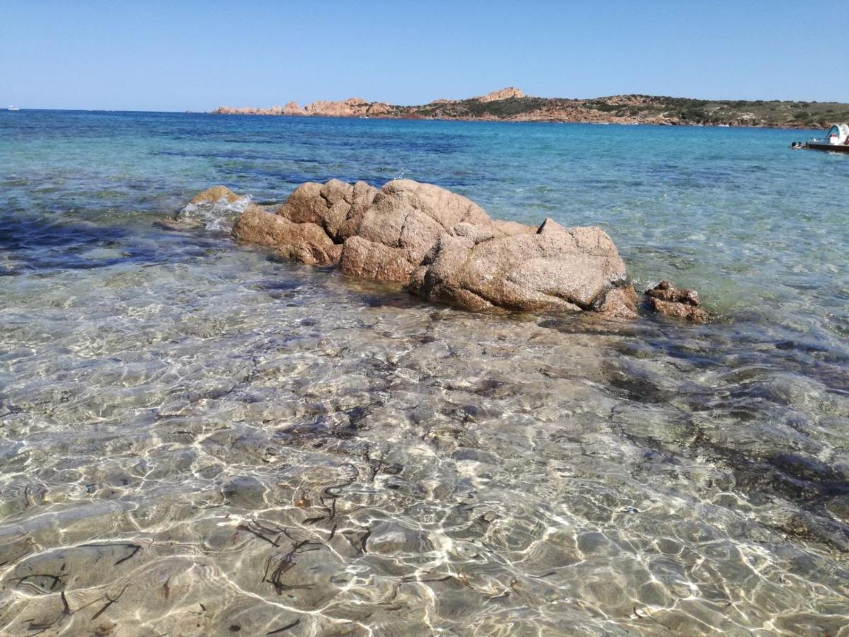 Apartmán Fronte Mare Attico Indipendente Ed Esclusivo Con Terrazza Panoramica Isola Rossa Exteriér fotografie